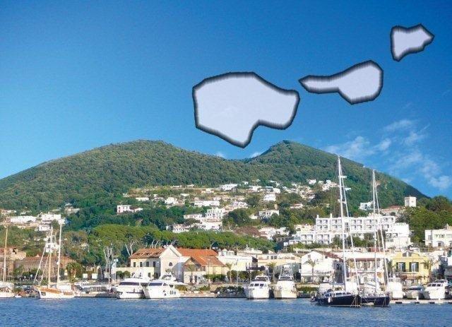 Ischia. Der Rotaro ein rauchende Vulkan Bild des Tages